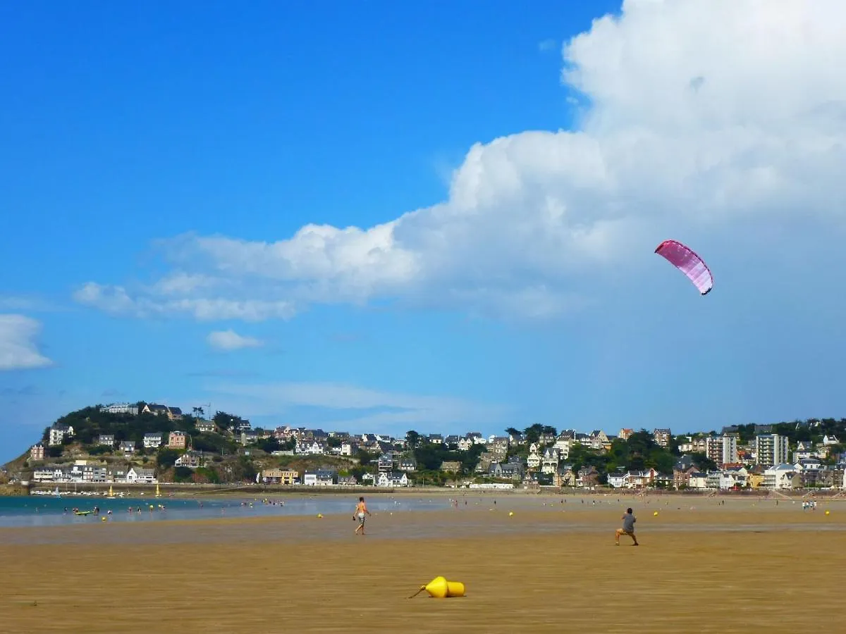 Appartement Nice Holiday Appartment With Private Terrace 3 Erquy
